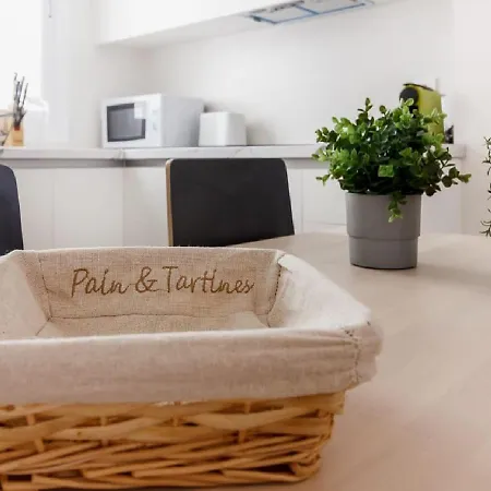 Moderno Urbano En Barrio Histórico 1ºd Apartamento